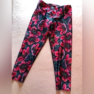 Goldsheep Flower Garden print, capri, high waisted leggings, L, great condition!